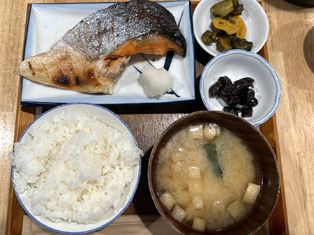 旬の魚が味わえる「こし庵」の焼き魚定食