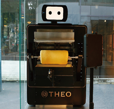 バウムクーヘン専用AIオーブン「THEO(テオ)」(ユーハイムより)