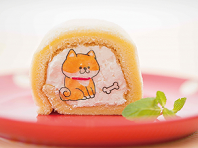 たべられるシール®(犬柄)を使用したロールケーキ