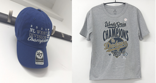 Los Angeles Dodgersの優勝記念Tシャツとキャップ