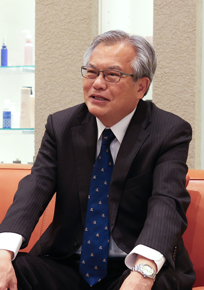 石堂裕三氏